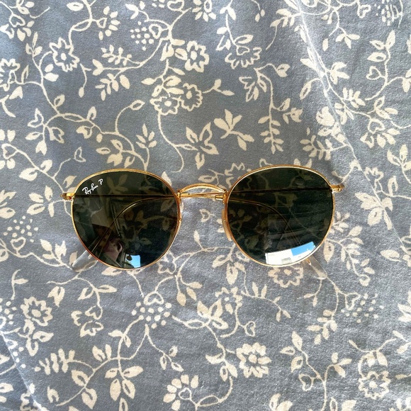Ray-Ban Polarized Round Sunglasses - Picture 1 of 3